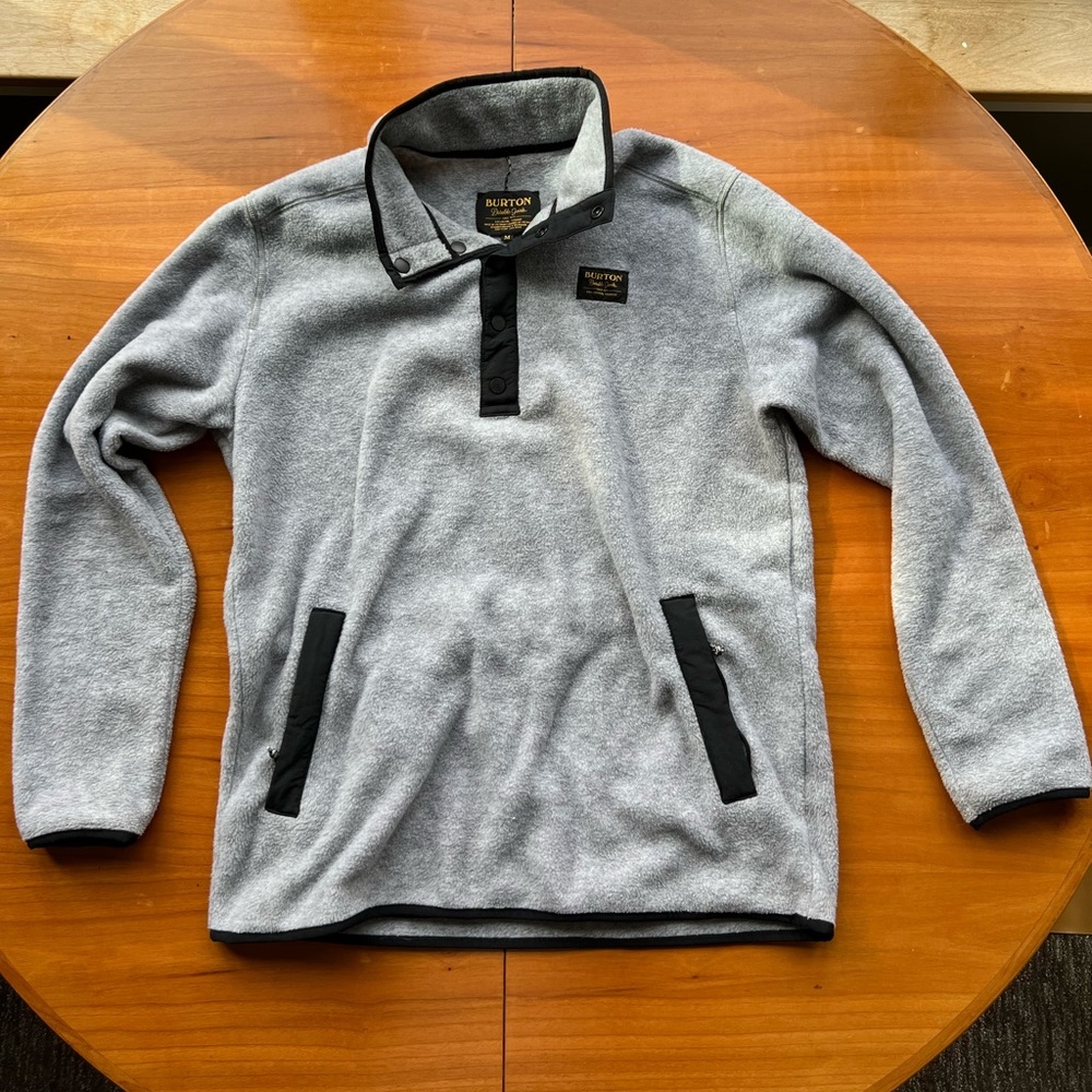 Like new Burton fleece jacket